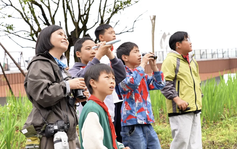市林业局联合黄山区开展“爱鸟周”主题宣传活动